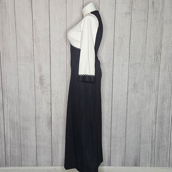 VTG Monochromatic Black & White Flare Sleeve Volup Maxi Dress - Picture 4 of 6